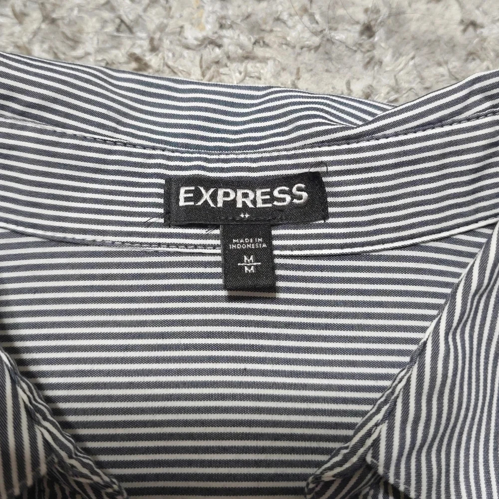 ✨️4/$20. Original Essential Shirt, Button Down Career Wear, Fitted Pin Stripe, M - Picture 11 of 15
